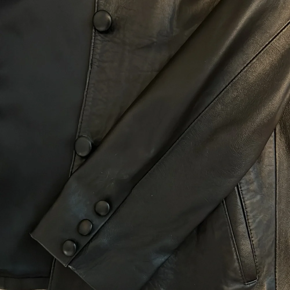 Bettina Rizzi Women’s Black Leather Jacket from Buenos Aires Roma - Picture 6 of 6